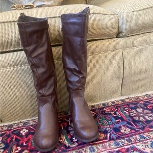 Tall boots by Bosco, leather-free. Brown, warm, size 8 makes a statement